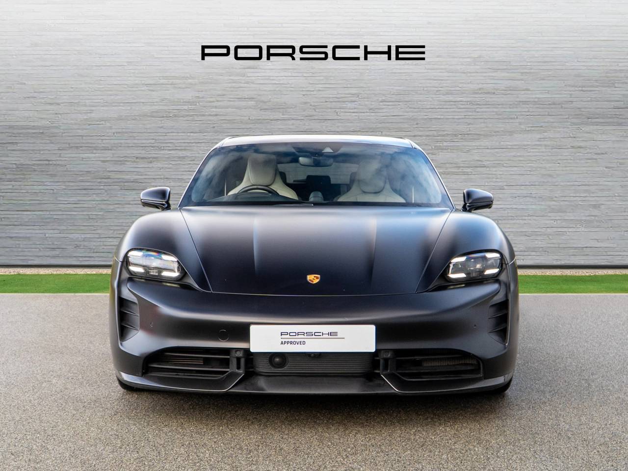 Taycan TURBO S SPORT TURISMO image 06