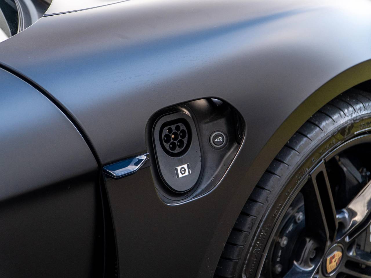 Taycan TURBO S SPORT TURISMO image 39