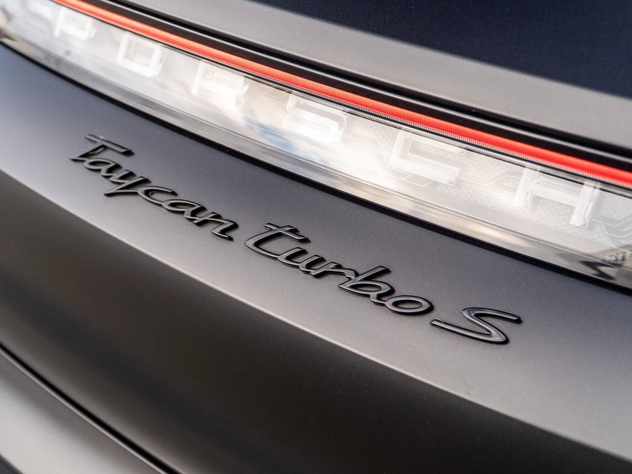 Taycan TURBO S SPORT TURISMO image 16