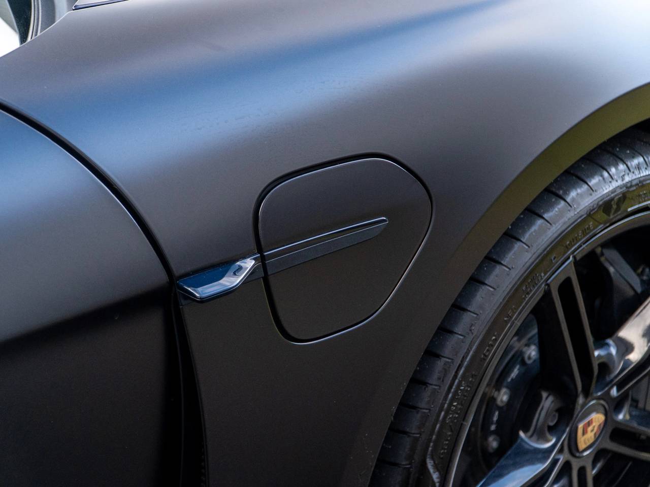 Taycan TURBO S SPORT TURISMO image 09