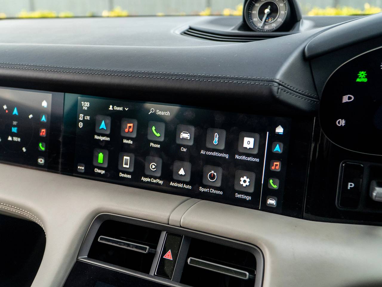 Taycan TURBO S SPORT TURISMO image 24