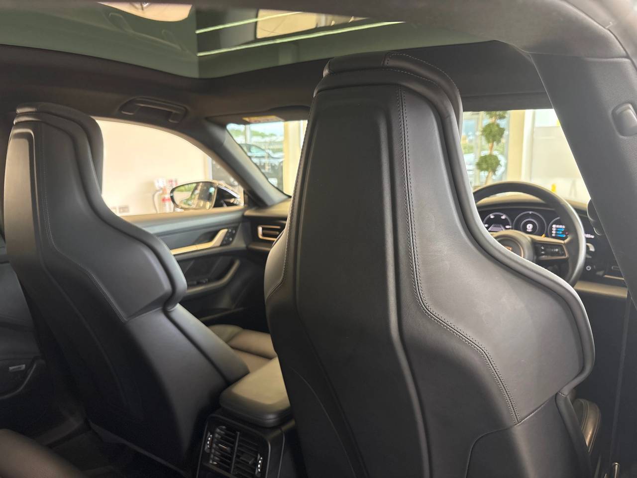 Taycan BASE (8) image 46
