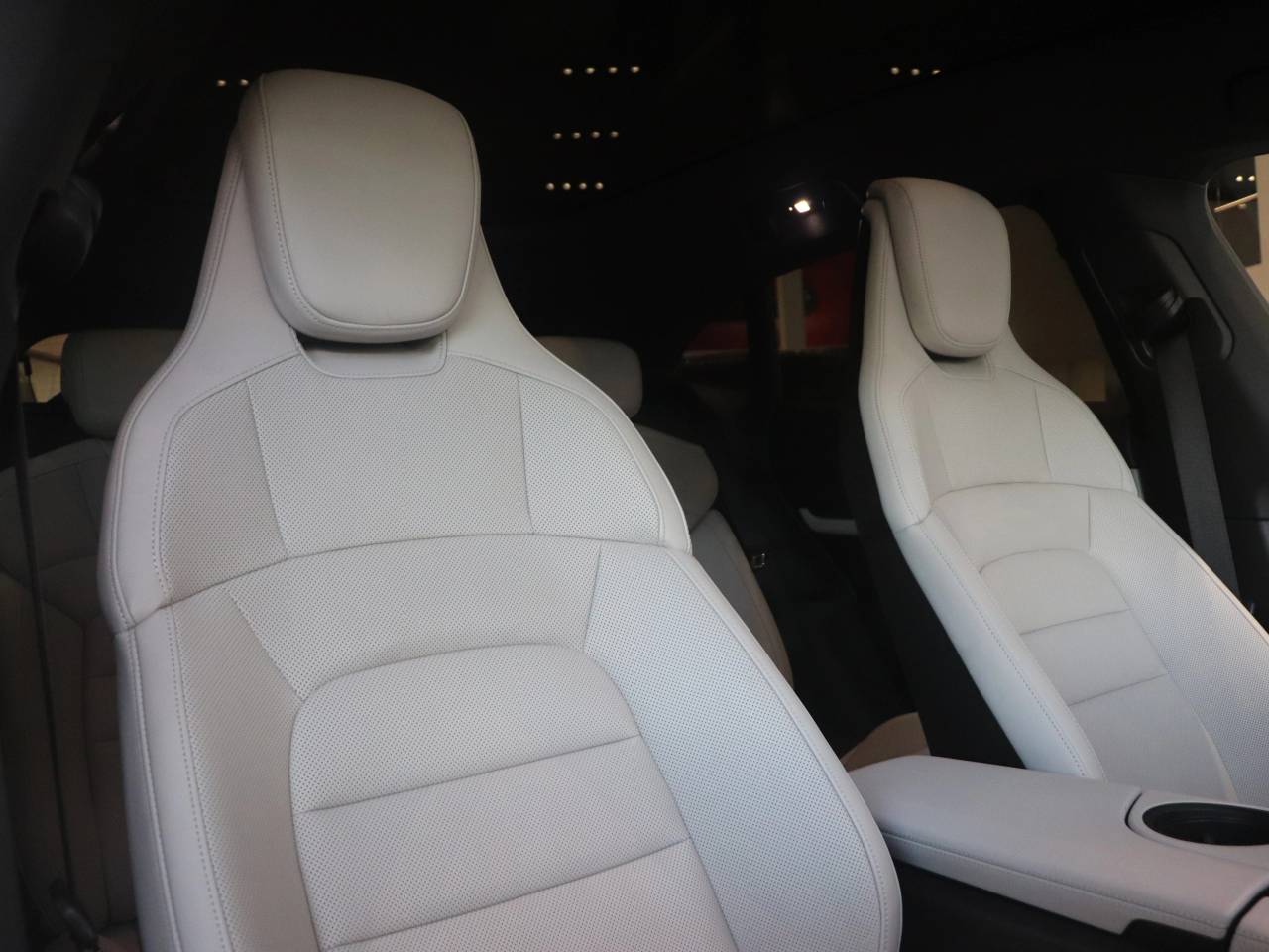 Taycan BASE SPORT TURISMO (6) image 05