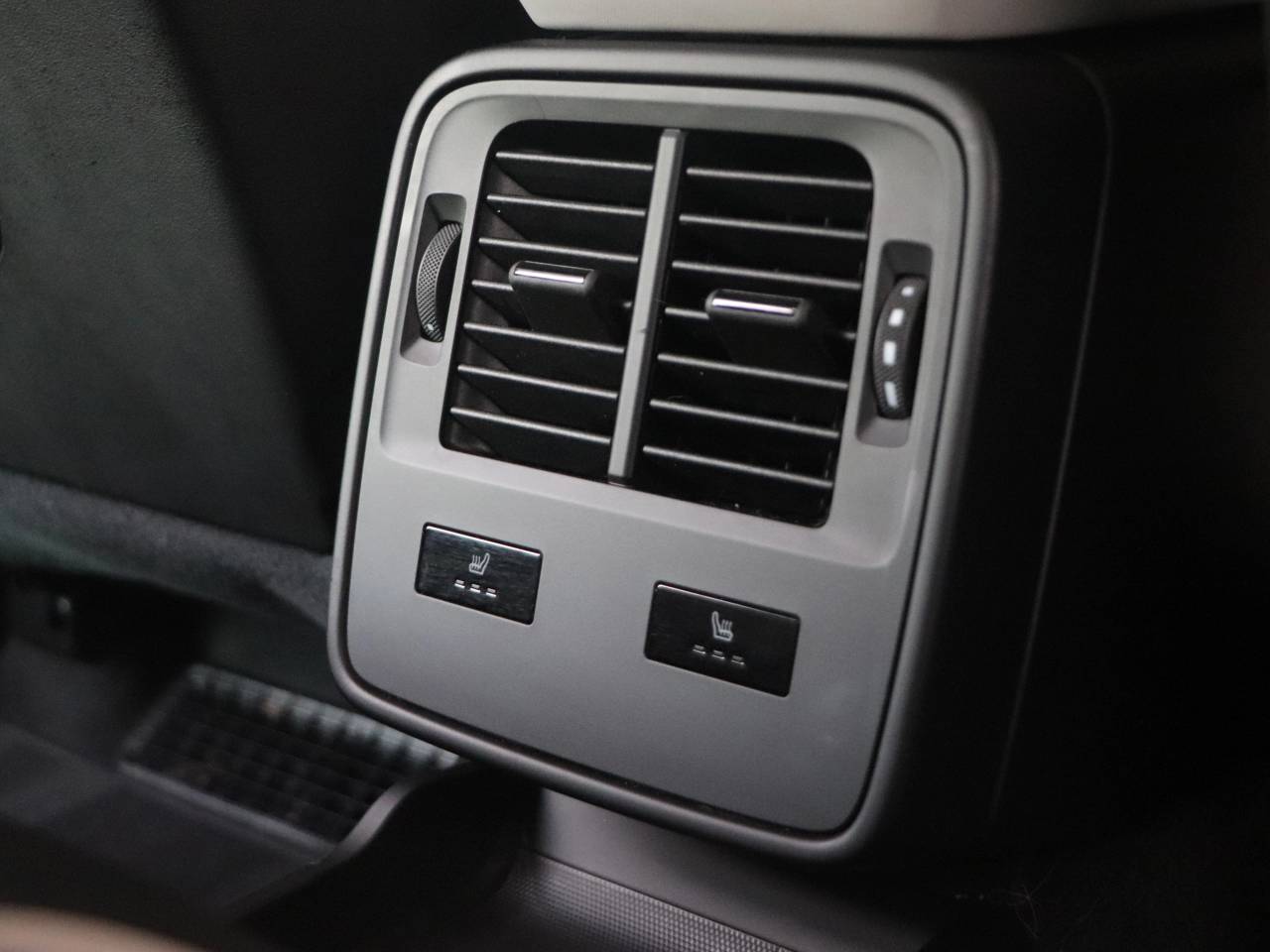 Taycan BASE SPORT TURISMO (6) image 24