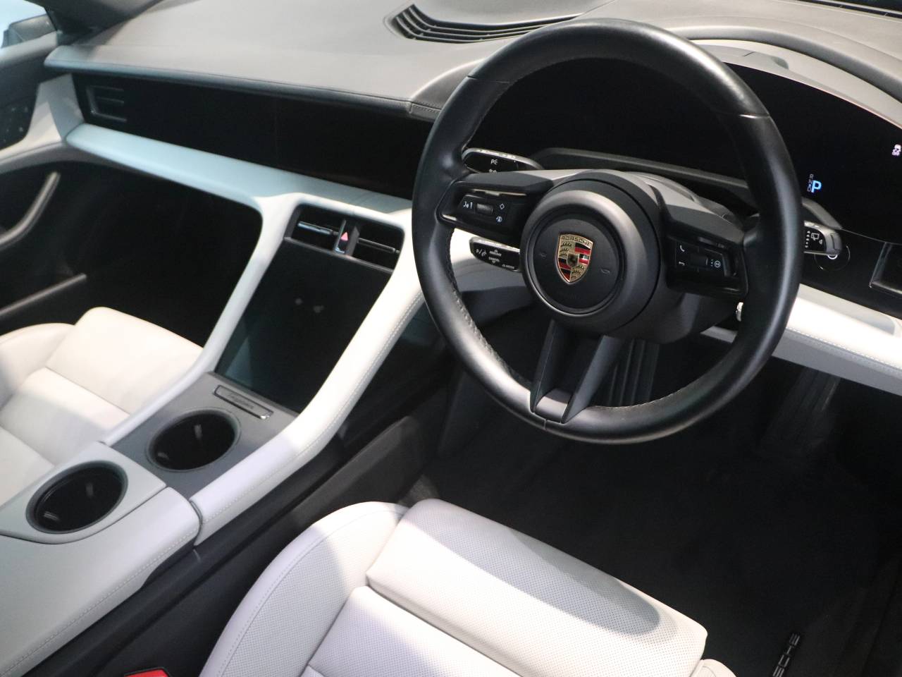 Taycan BASE SPORT TURISMO (6) image 04