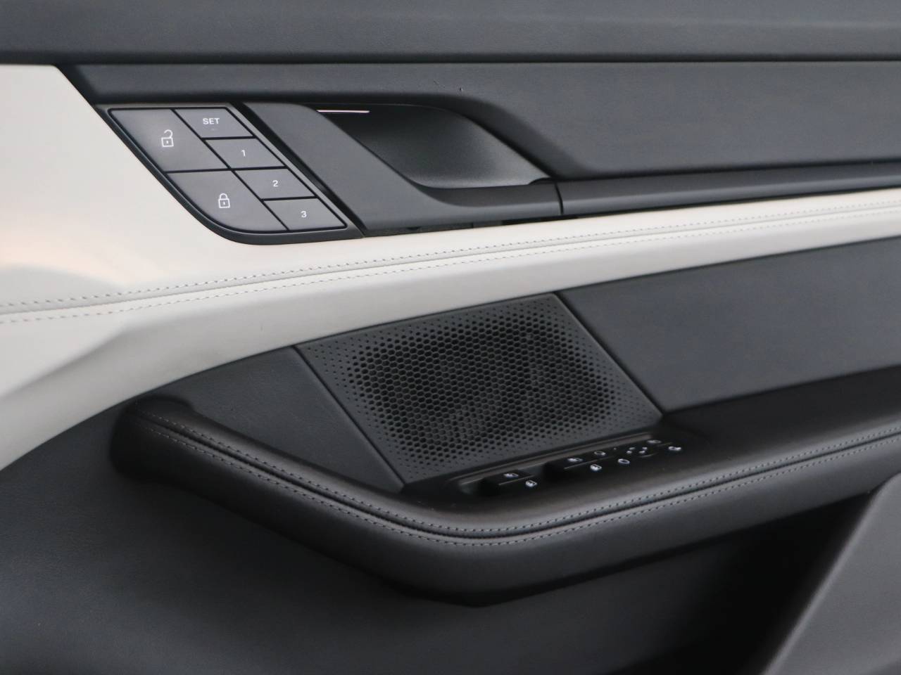 Taycan BASE SPORT TURISMO (6) image 14