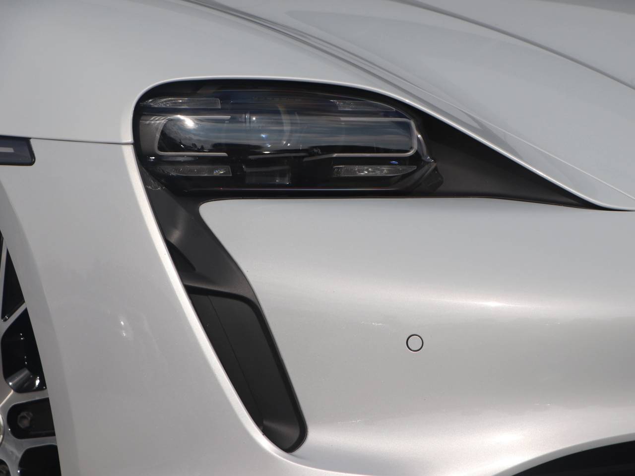 Taycan BASE SPORT TURISMO (6) image 09