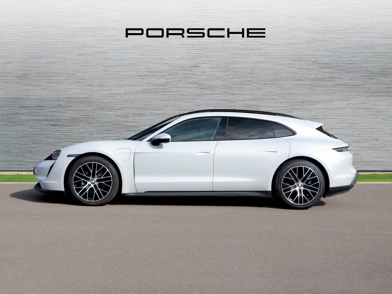 Taycan BASE SPORT TURISMO (6) image 02