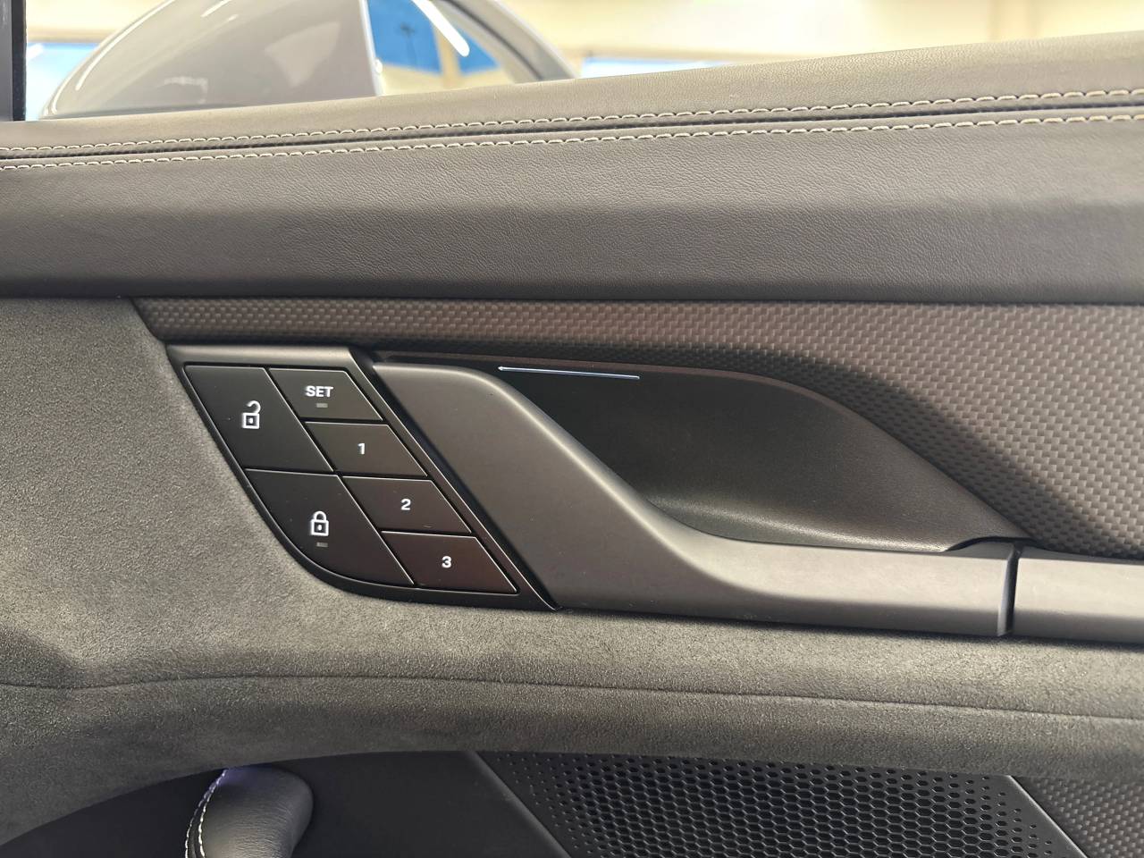 Taycan GTS SPORT TURISMO (1) image 40