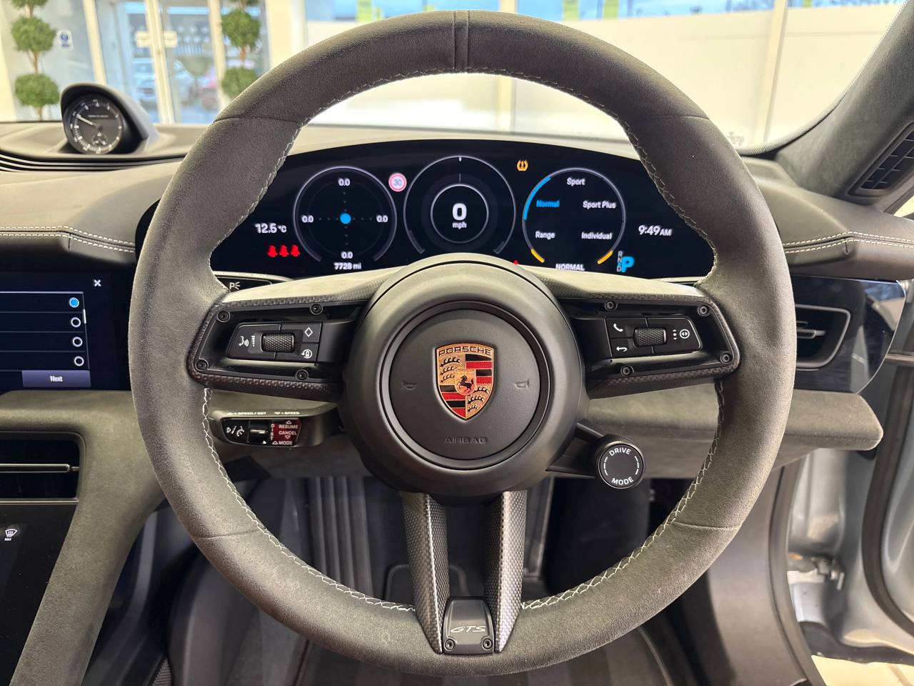 Taycan GTS SPORT TURISMO (1) image 23