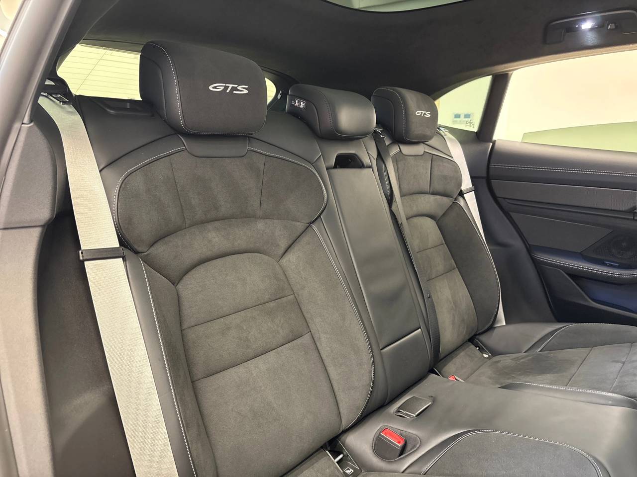 Taycan GTS SPORT TURISMO (1) image 47