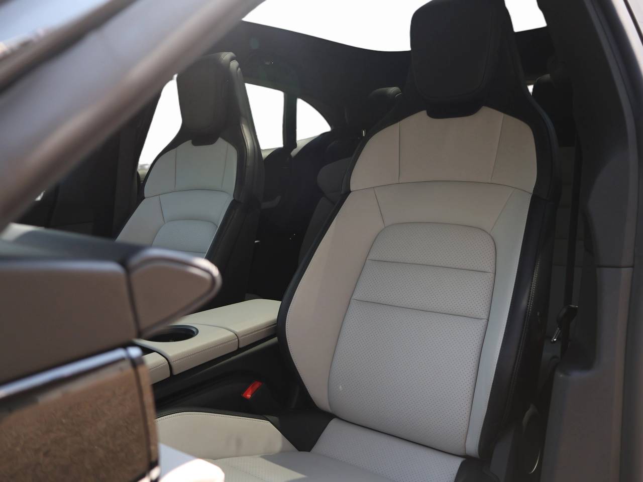 Taycan 4S CROSS TURISMO (12) image 05