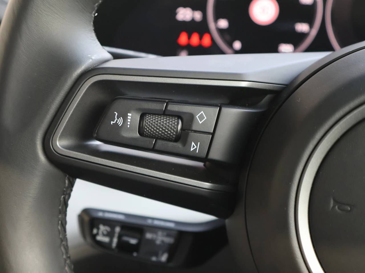Taycan 4S CROSS TURISMO (12) image 31