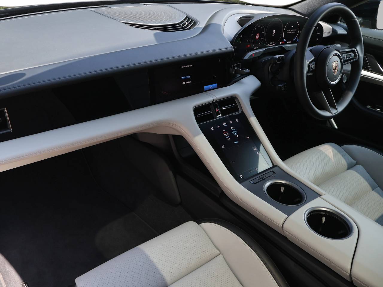 Taycan 4S CROSS TURISMO (12) image 04