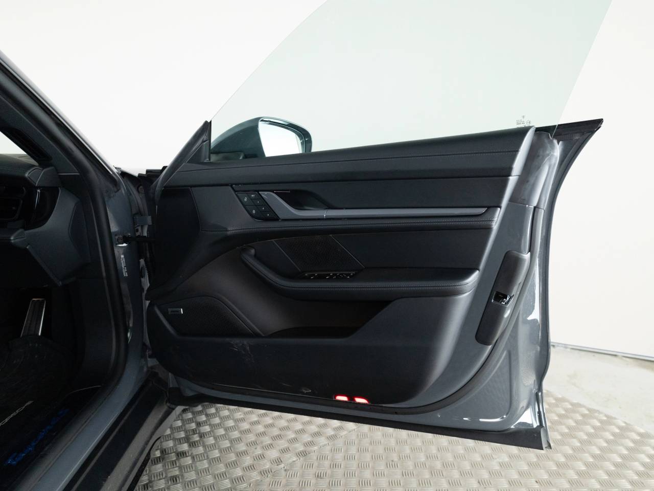 Taycan 4S CROSS TURISMO (19) image 38