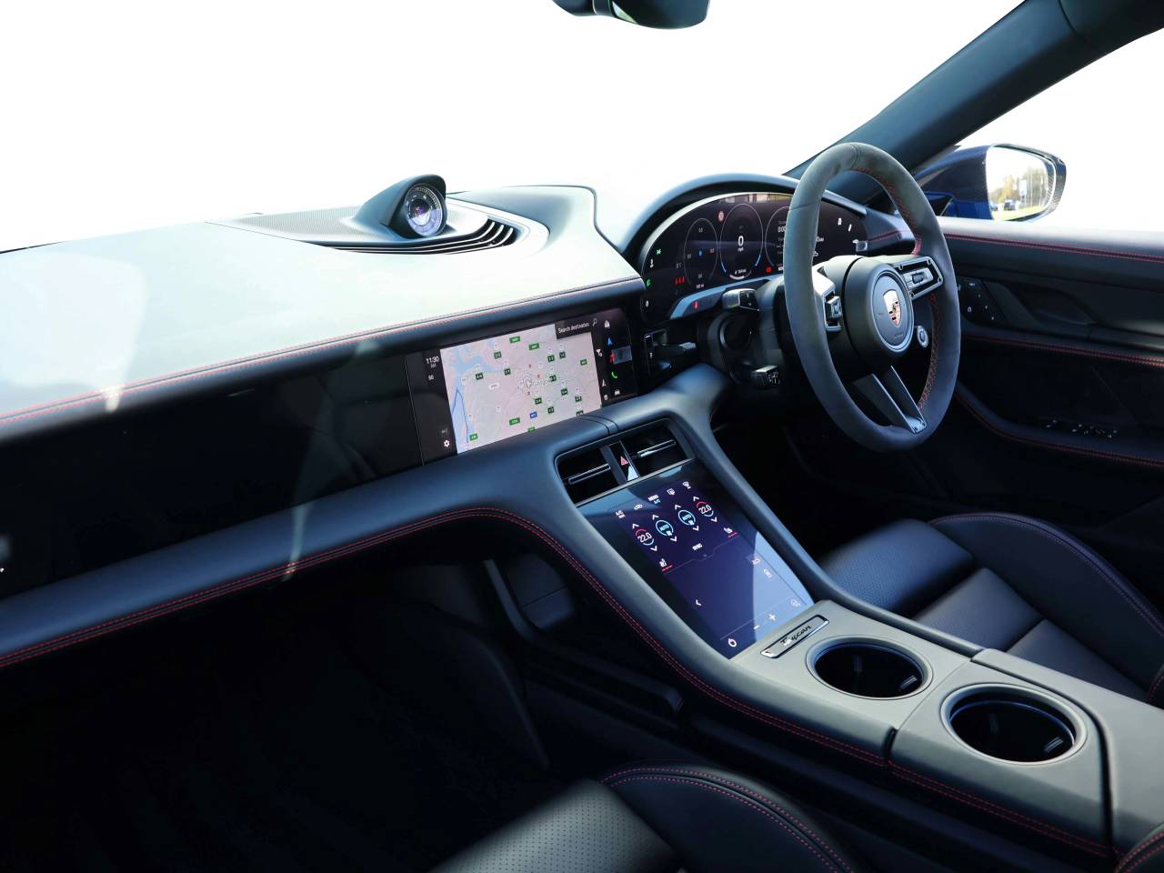 Taycan 4S CROSS TURISMO (39) image 16