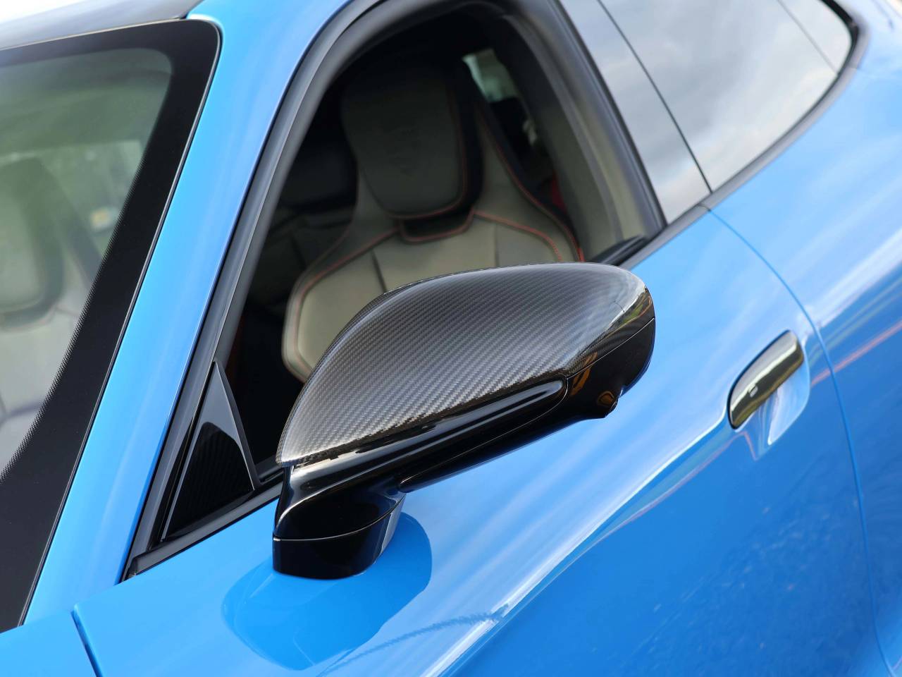Taycan 4S CROSS TURISMO (39) image 13