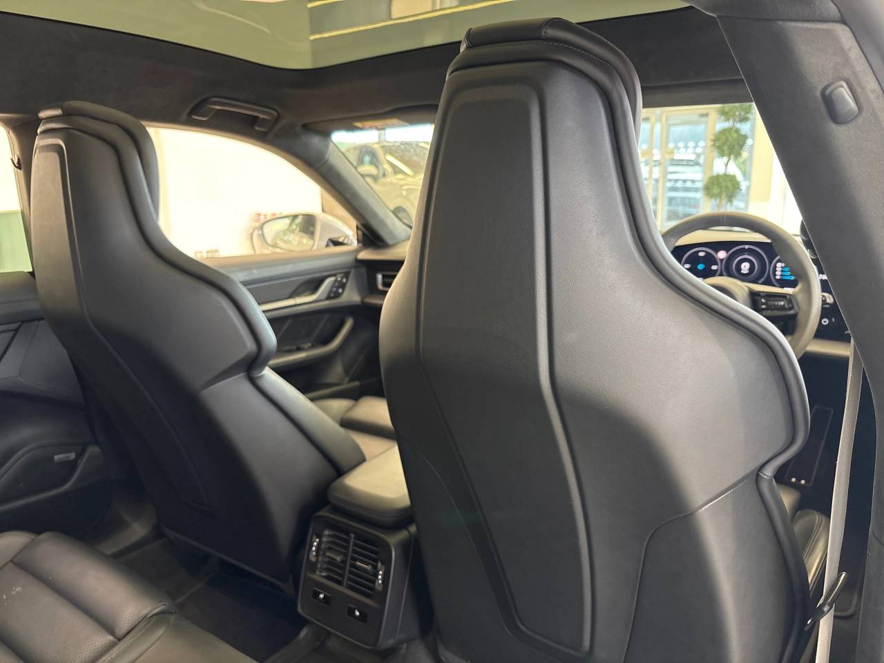 Taycan TURBO S SPORT TURISMO image 40