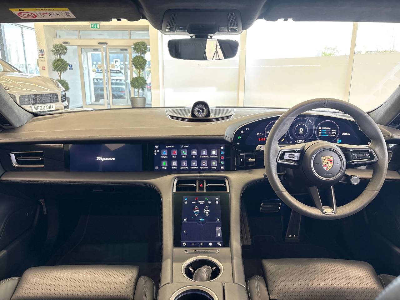 Taycan TURBO S SPORT TURISMO image 24