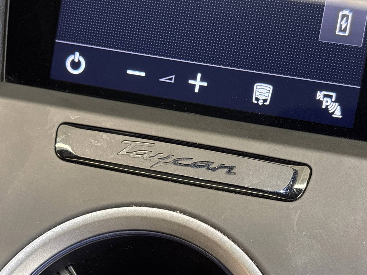 Taycan TURBO S SPORT TURISMO image 49