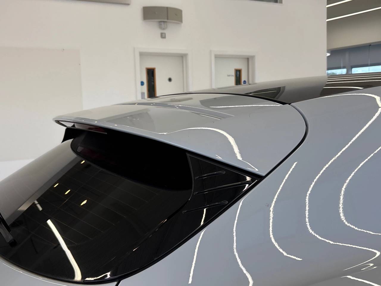 Taycan TURBO S SPORT TURISMO image 50