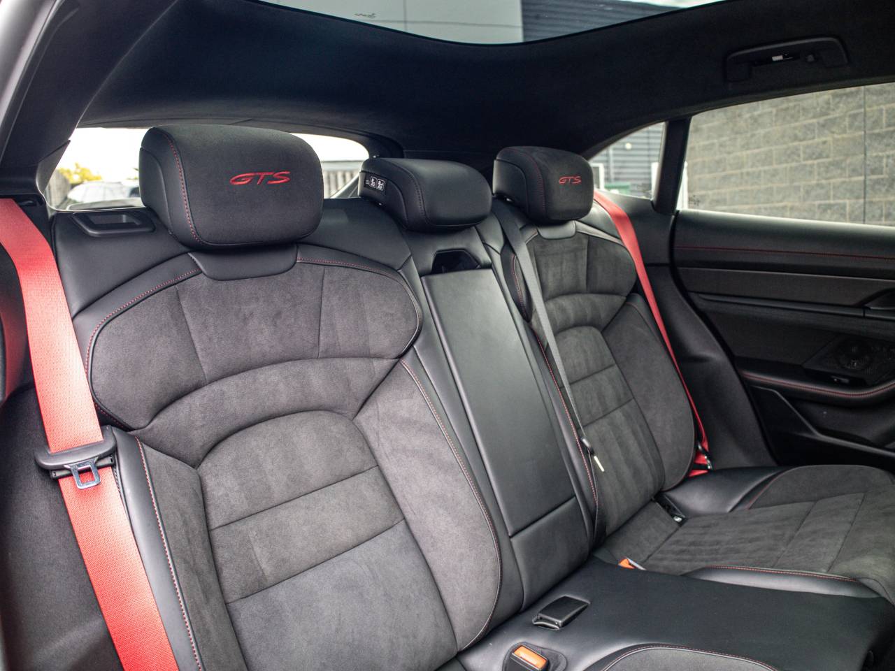 Taycan GTS SPORT TURISMO (13) image 31