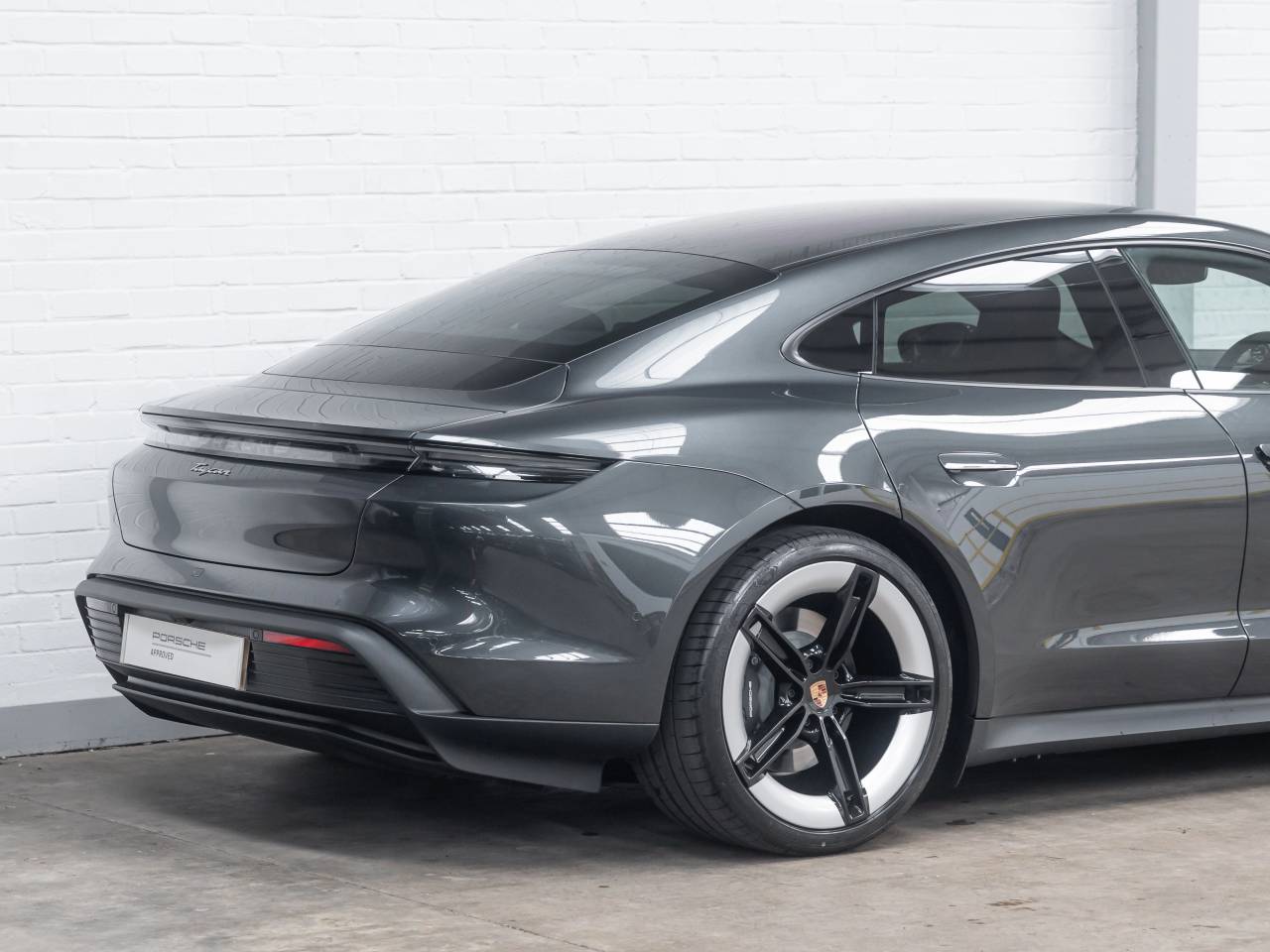 Taycan BASE (1) image 13
