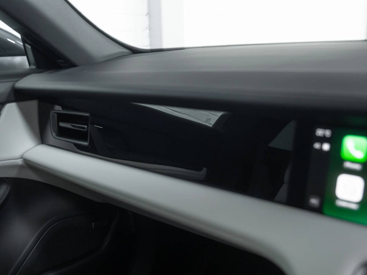 Taycan BASE (1) image 27