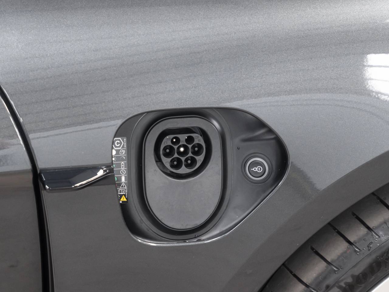 Taycan BASE (1) image 18