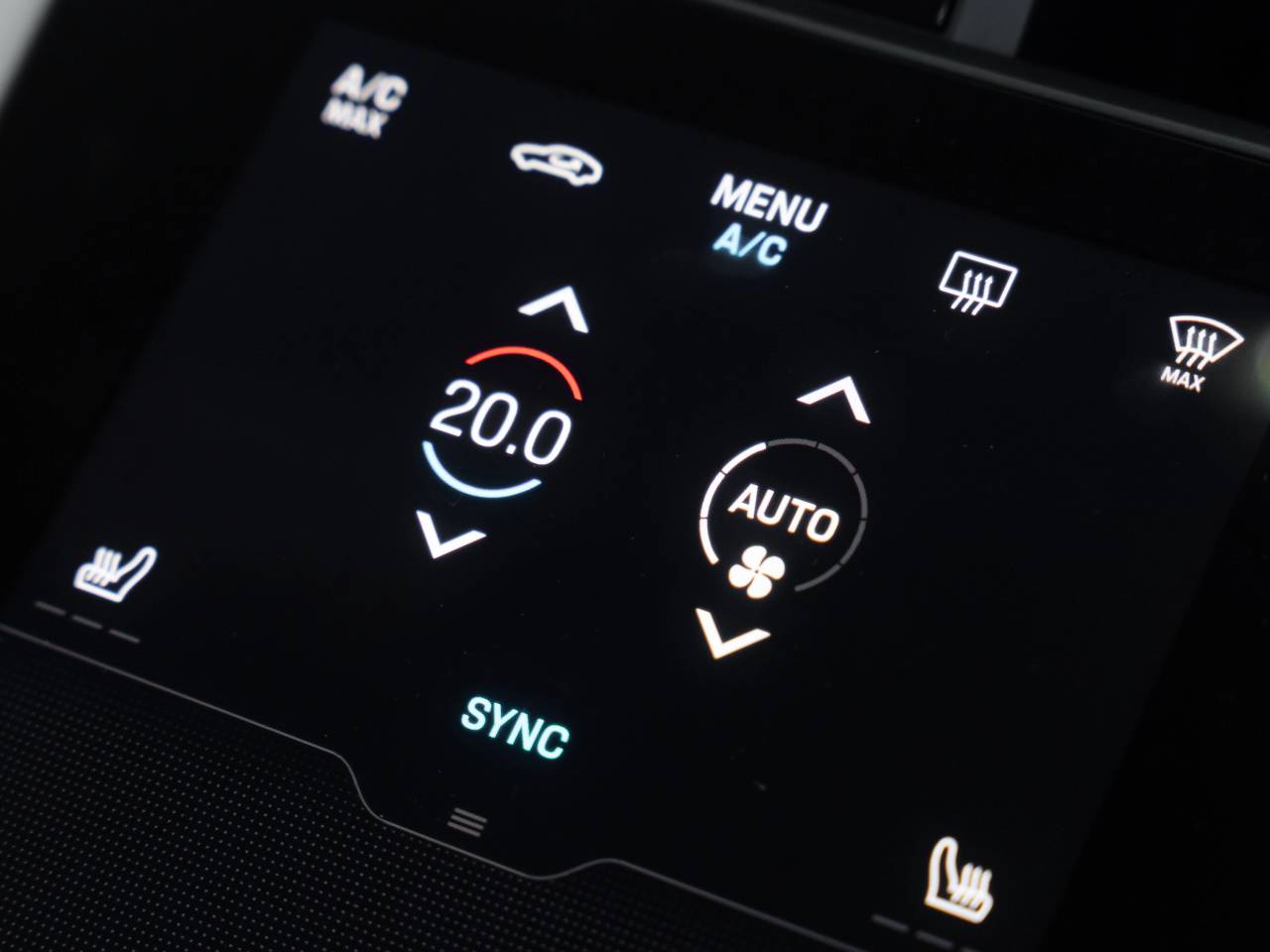 Taycan BASE (1) image 36