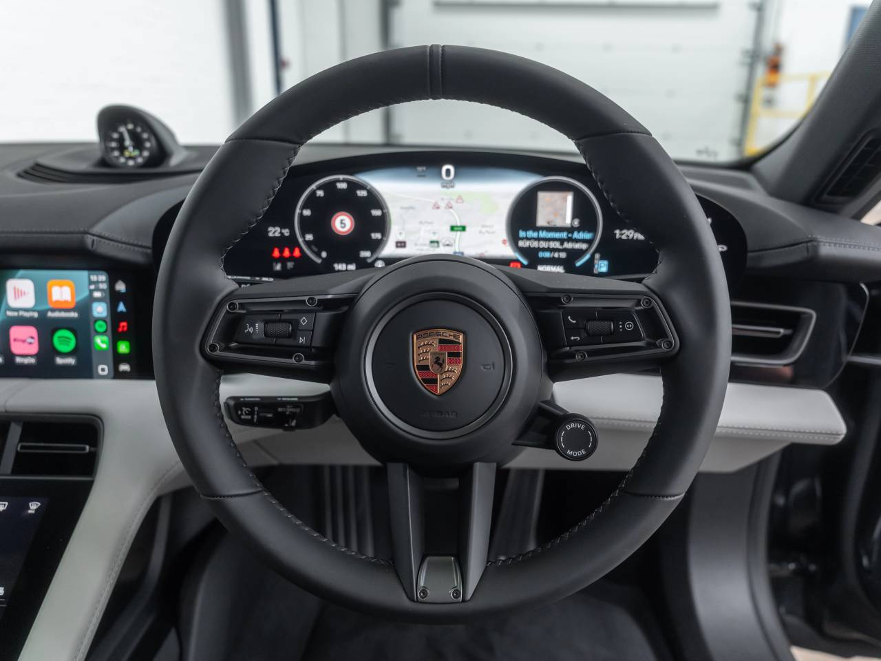 Taycan BASE (1) image 19