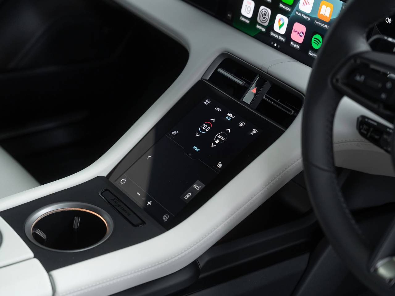 Taycan BASE (1) image 22