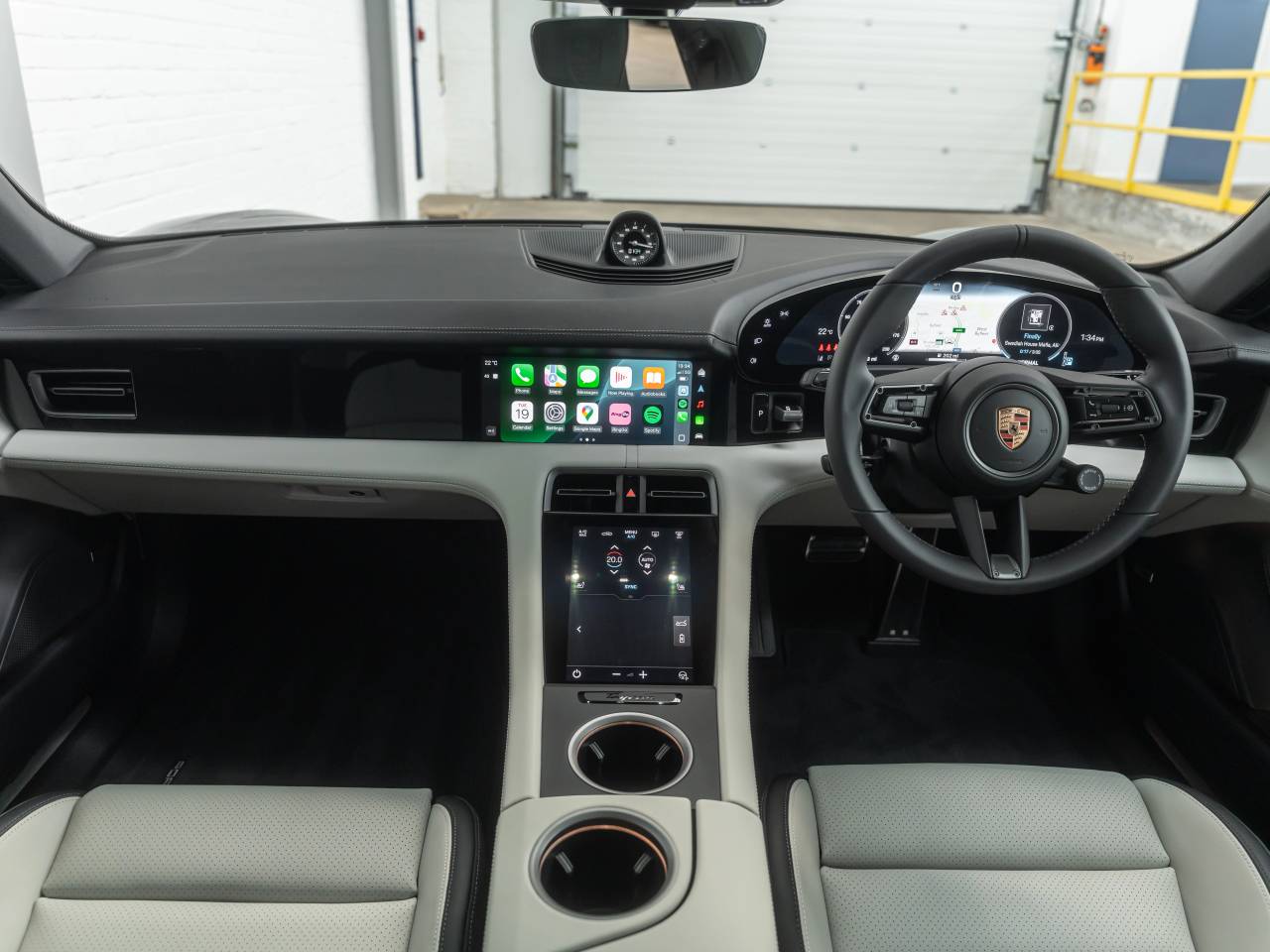 Taycan BASE (1) image 21