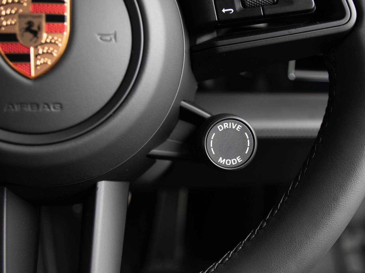 Taycan 4S CROSS TURISMO (4) image 55