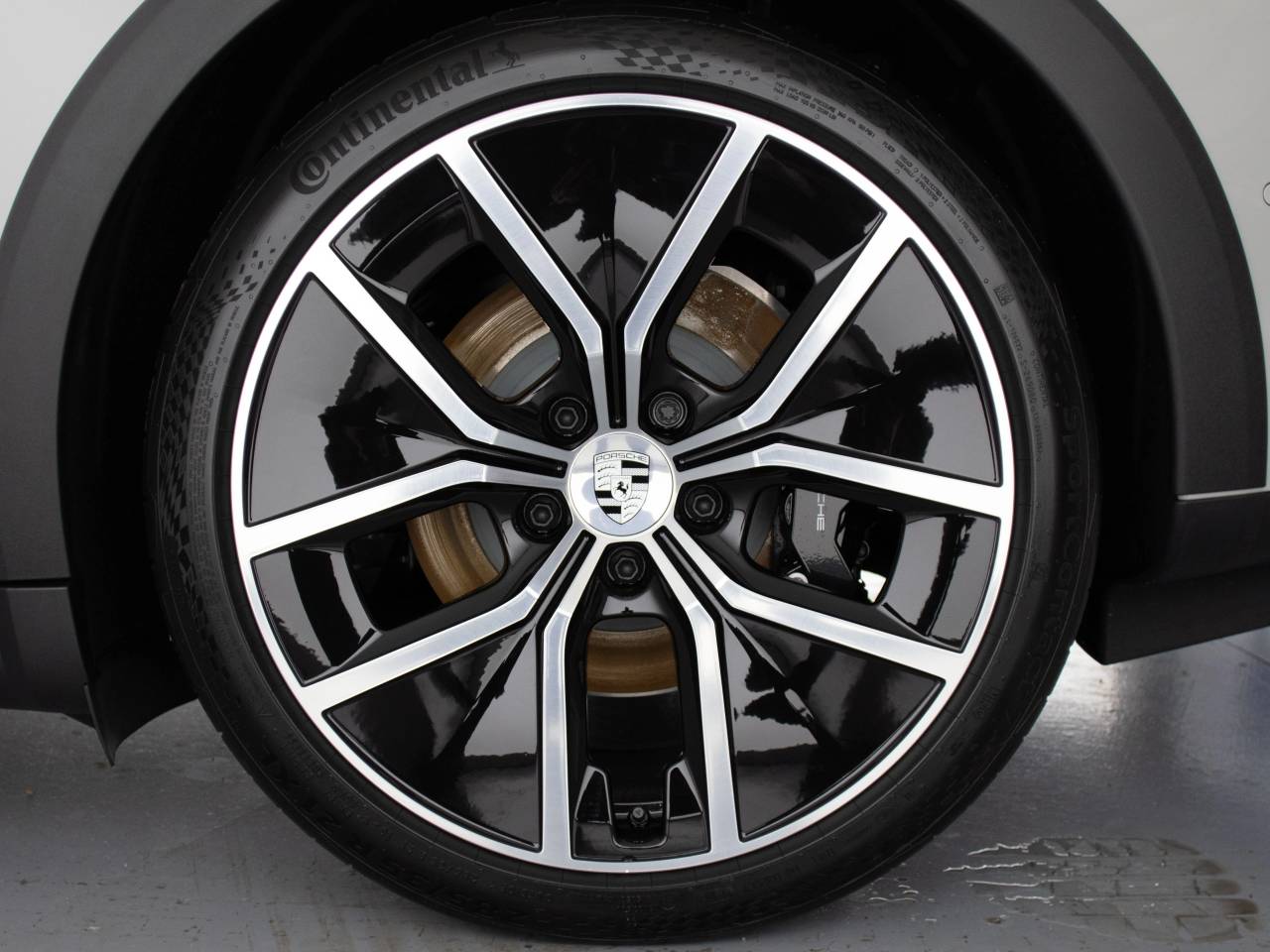 Taycan 4S CROSS TURISMO (4) image 05