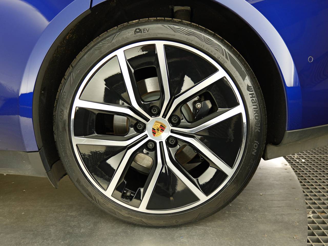 Taycan 4S SPORT TURISMO (7) image 08