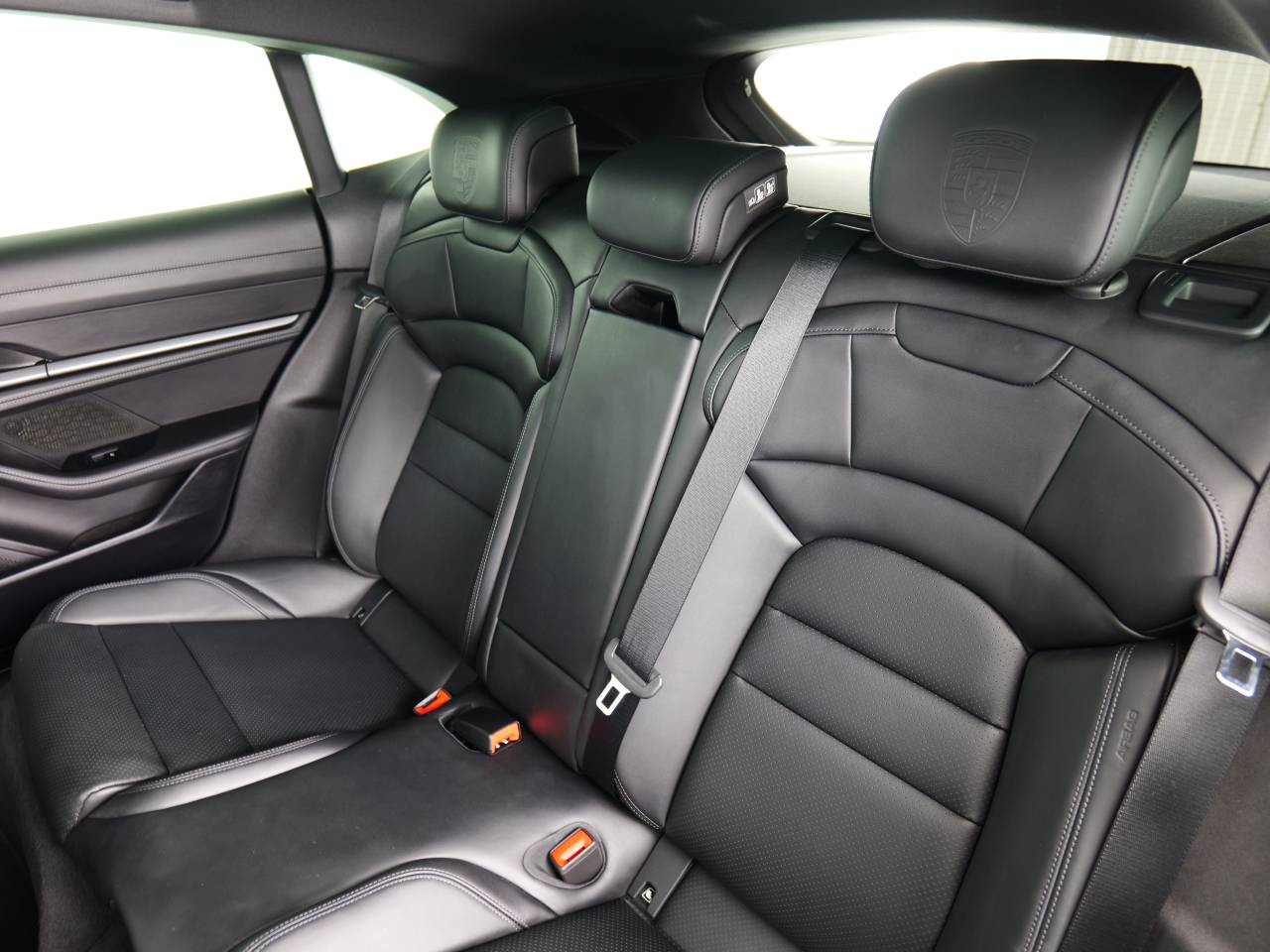 Taycan 4S SPORT TURISMO (7) image 19