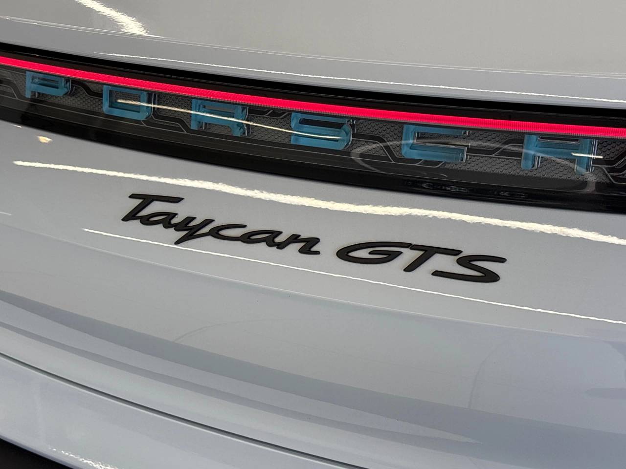 Taycan GTS (7) image 15
