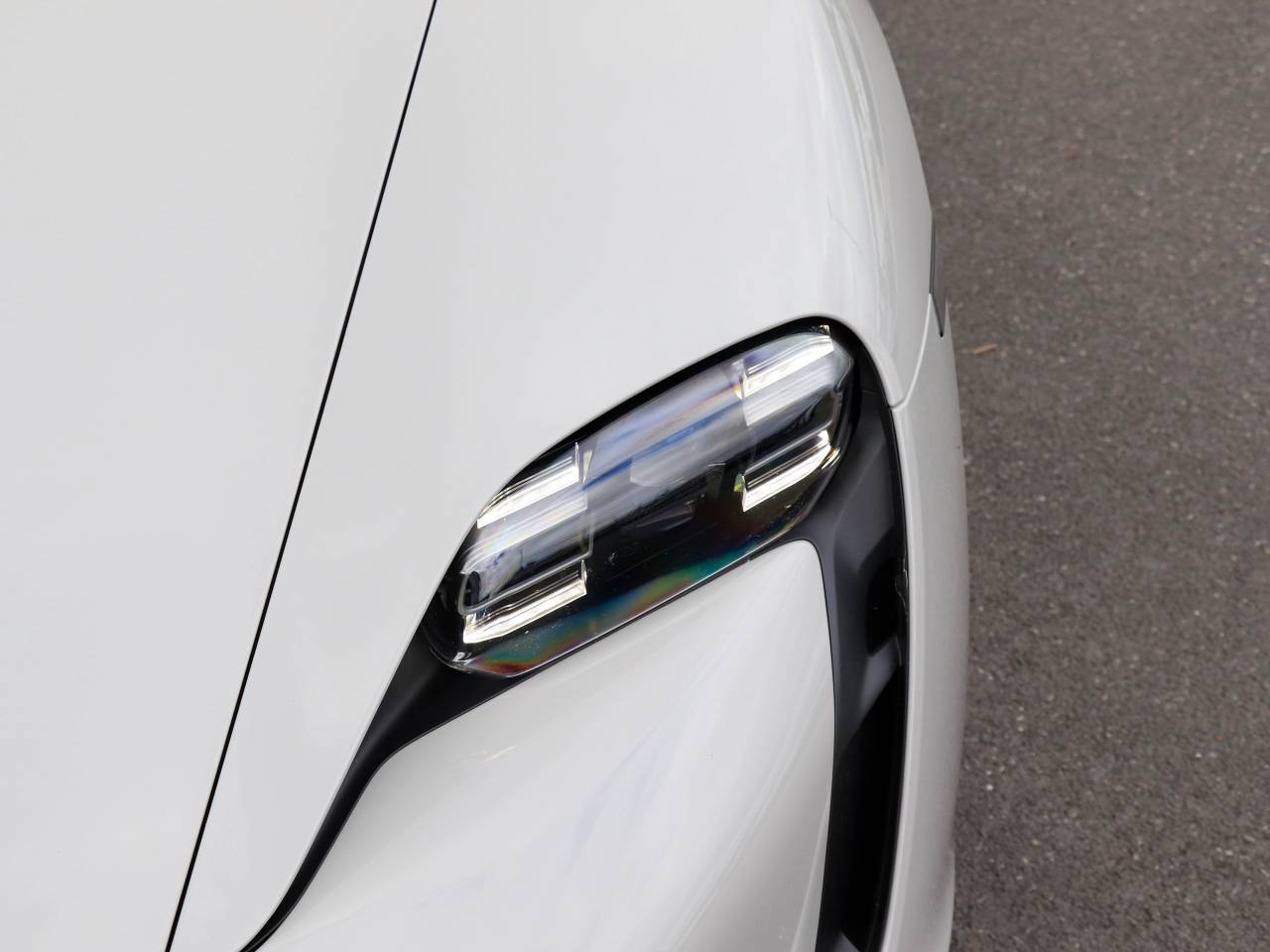 Taycan 4S (79KWH) (13) image 10