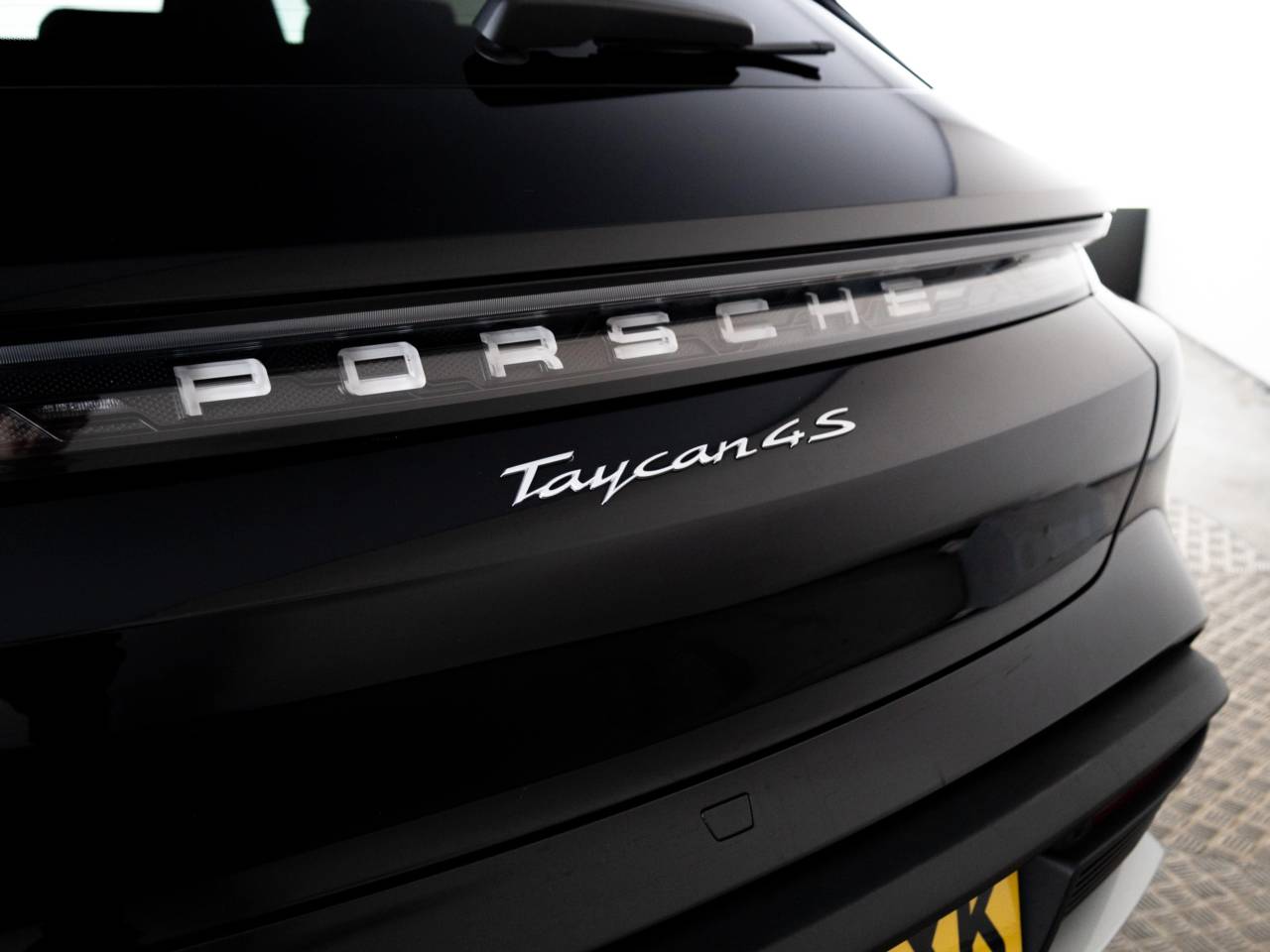 Taycan 4S CROSS TURISMO (28) image 11