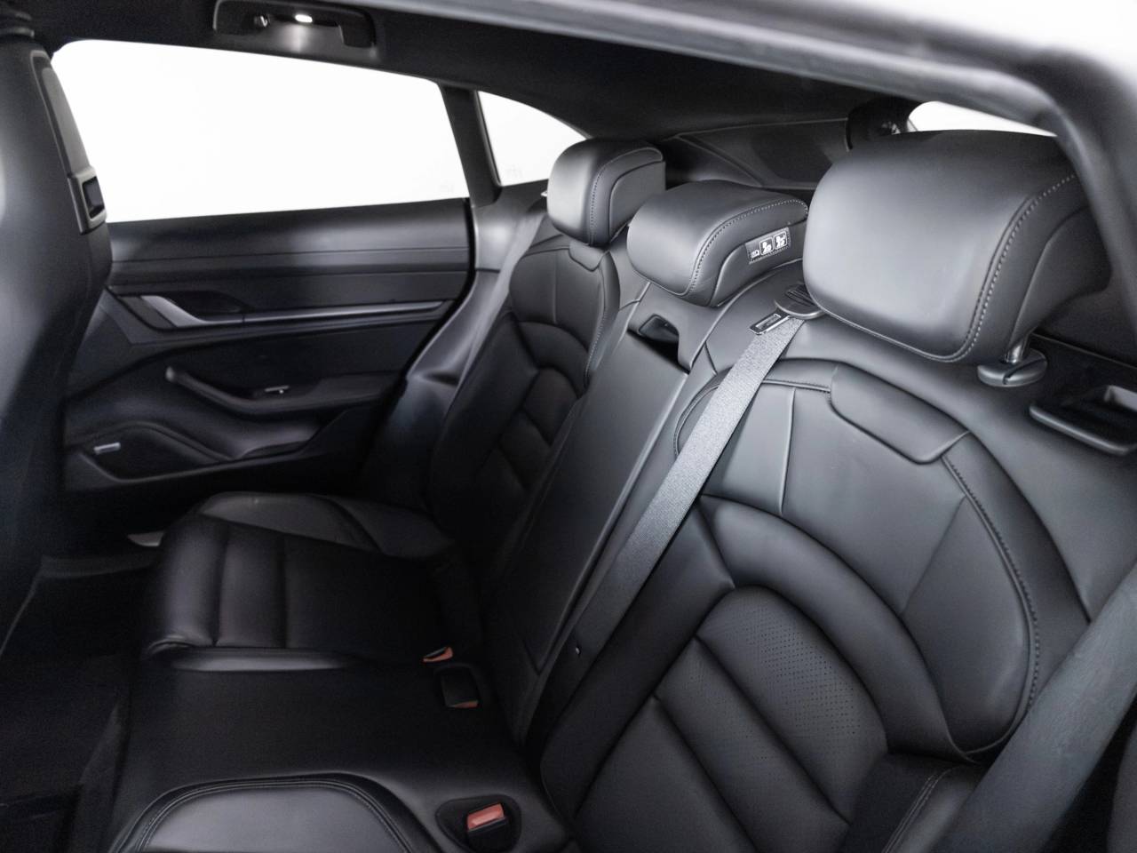 Taycan 4S CROSS TURISMO (28) image 22