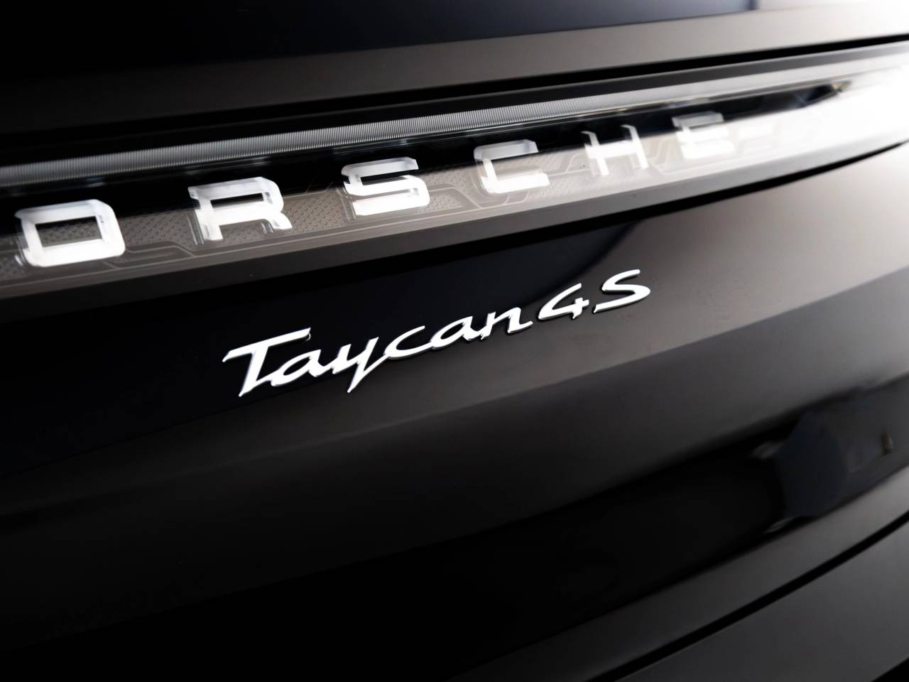 Taycan 4S CROSS TURISMO (28) image 12
