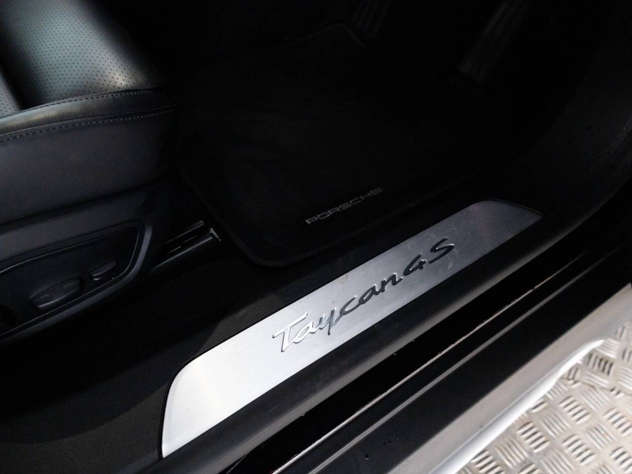 Taycan 4S CROSS TURISMO (28) image 28