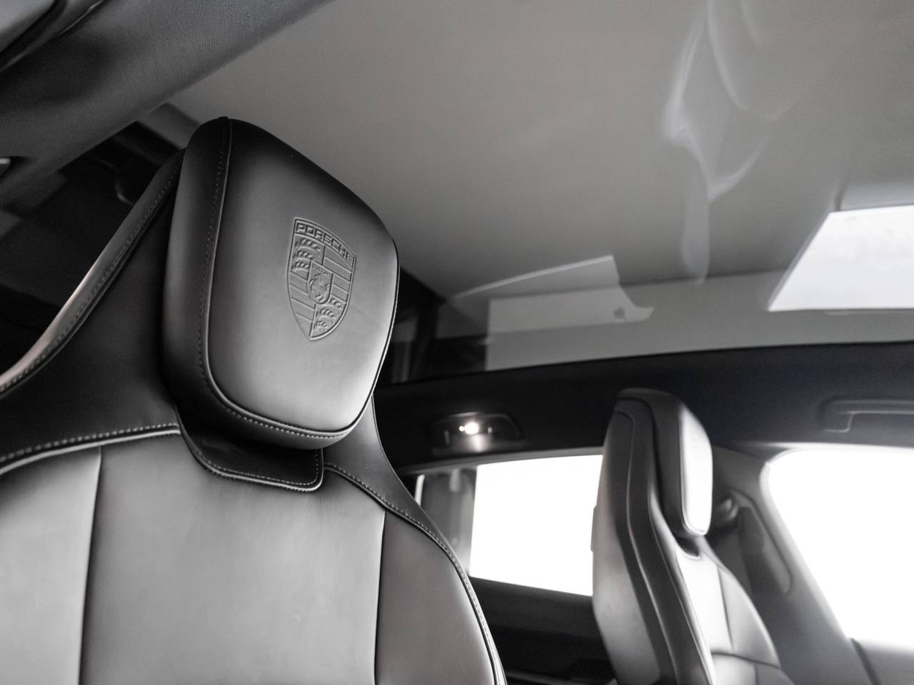 Taycan 4S CROSS TURISMO (28) image 24