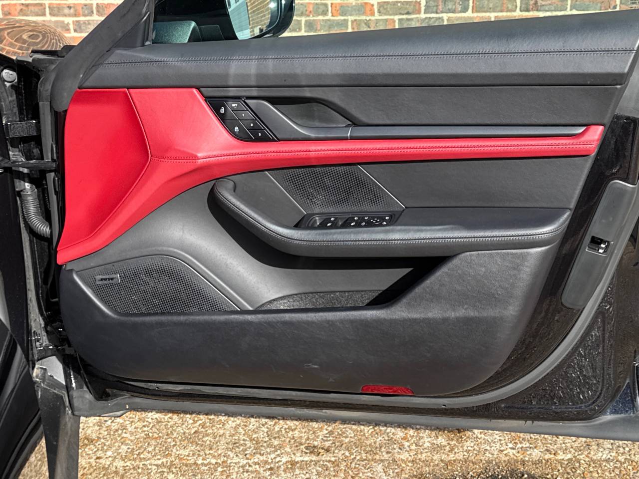 Taycan 4S SPORT TURISMO (10) image 25