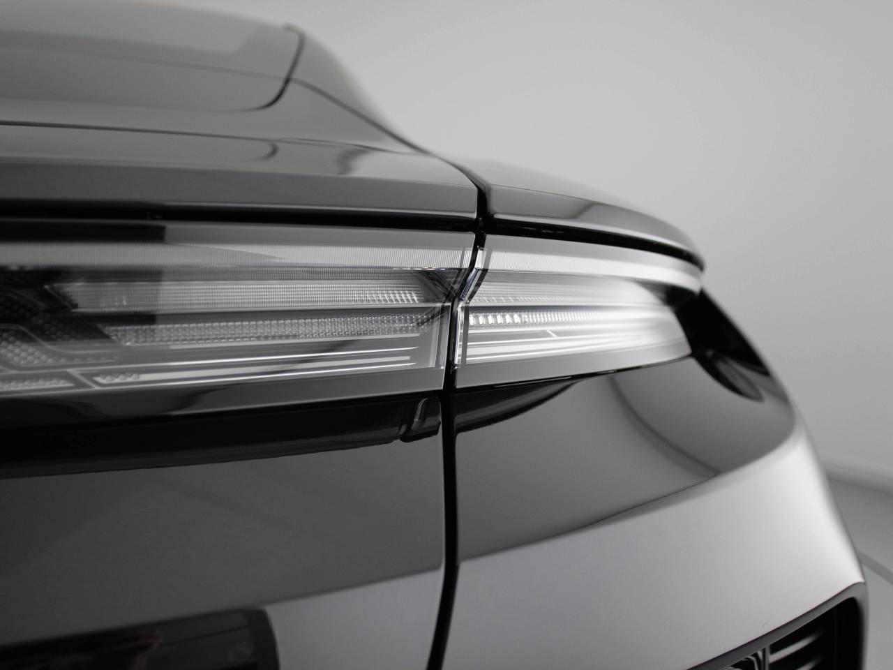 Taycan TURBO S image 32