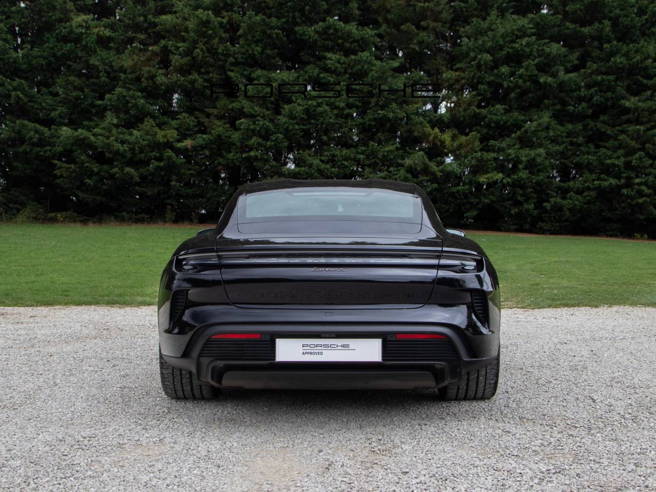 Taycan TURBO S image 06