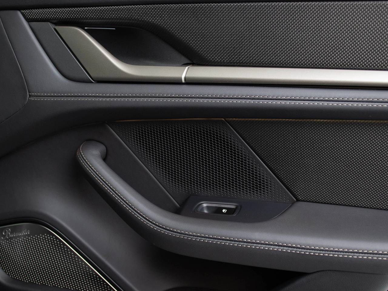 Taycan TURBO S image 59