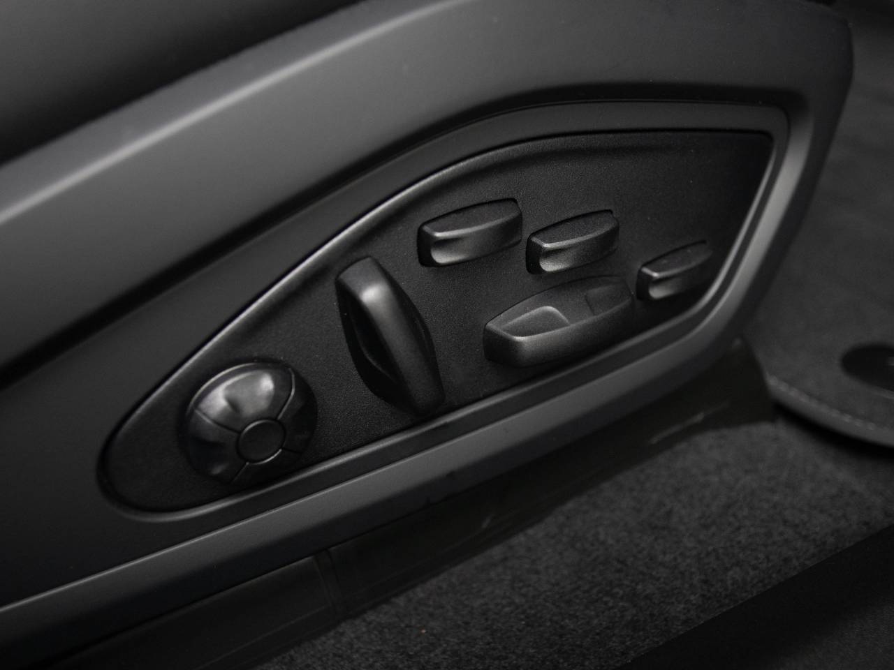 Taycan TURBO S image 44