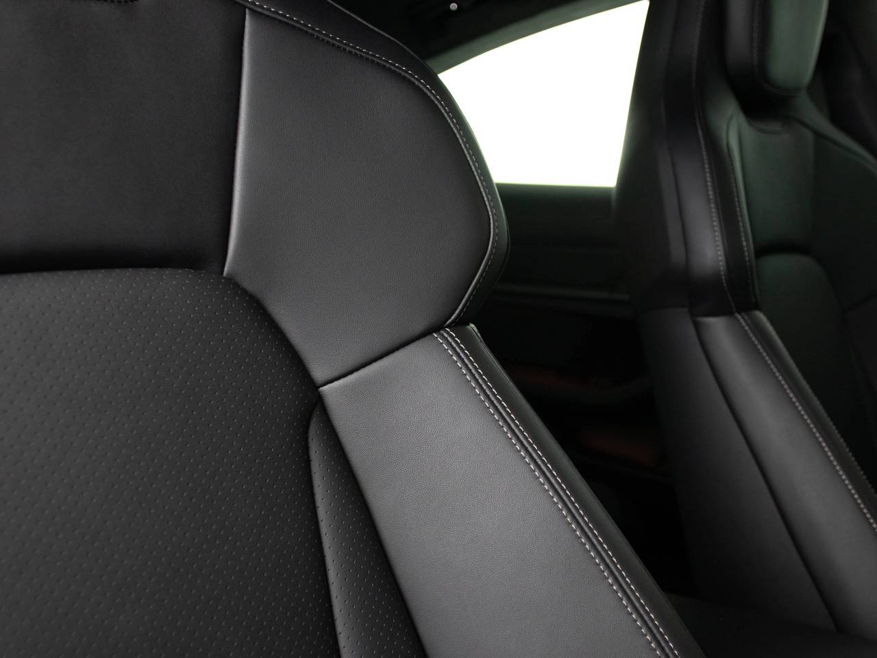 Taycan TURBO S image 41